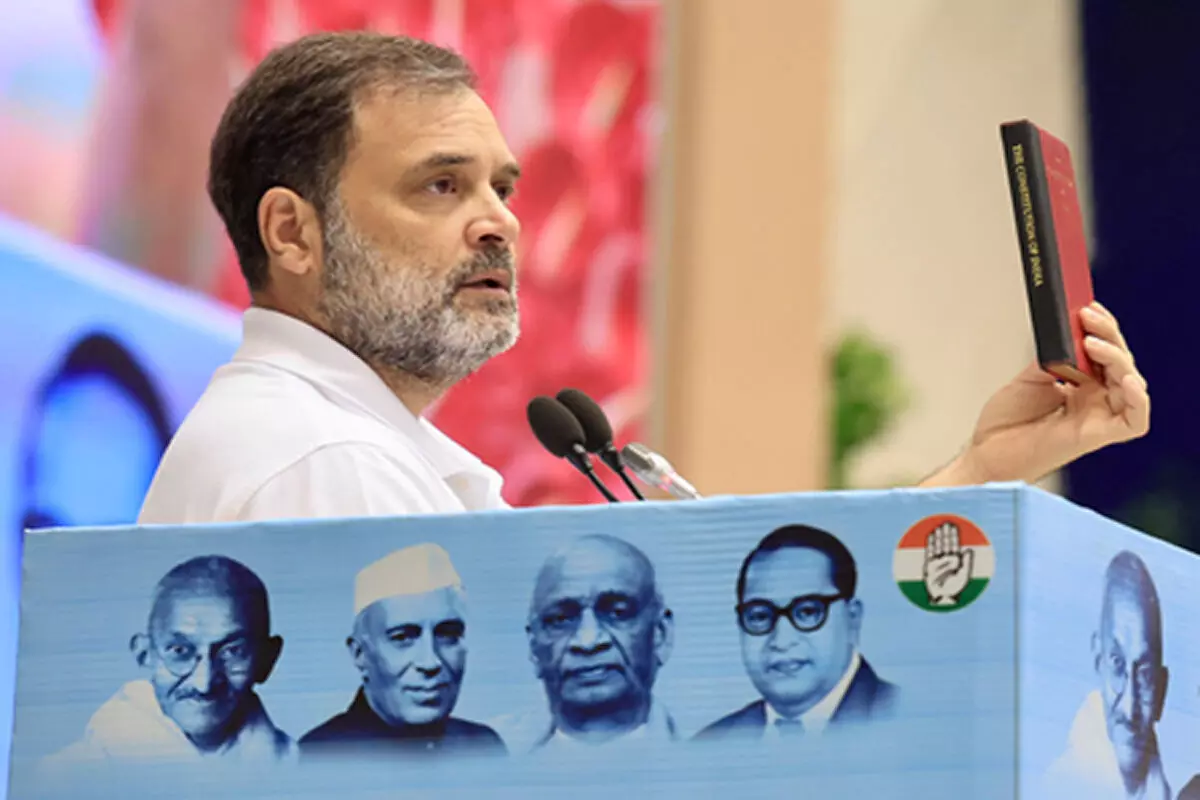 सुप्रीम कोर्ट की फटकार के बाद कांग्रेस का आरोप, कहा- राहुल गांधी को संसद में बोलने नहीं दे रहे