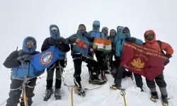 सेना के पर्वतारोहियों ने की पैंगोंग त्सो की सबसे ऊंची चोटियों पर चढ़ाई