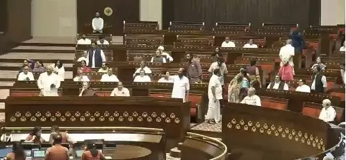 संसद में भारी बवाल, दोनों सदन की कार्यवाही हुई स्थगित