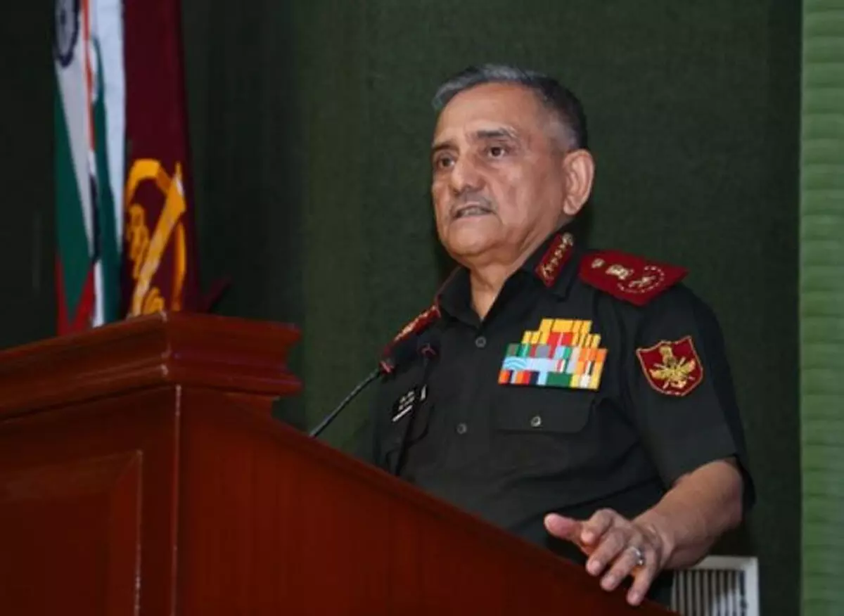 खतरों से निपटने के लिए तकनीक और तीनों सेनाओं में समन्वय प्राथमिकता : सीडीएस अनिल चौहान