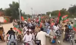 पाकिस्तान : तहरीक-ए-इंसाफ ने किया विरोध प्रदर्शन, इमरान खान को रिहा करने की मांग