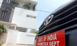 सरकार ने बीते 3 वित्त वर्षों में 77,871 करोड़ रुपए की अघोषित आय पकड़ी, 6,824 करोड़ रुपए की संपत्ति की सीज