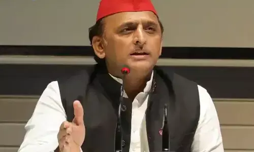 भाजपा की तिरंगा यात्रा पर अखिलेश यादव का तंज : सरकार बताए 2014 के मुकाबले देश का क्षेत्रफल अब कितना भाजपा की तिरंगा यात्रा पर अखिलेश यादव का तंज : सरकार बताए 2014 के मुकाबले देश का क्षेत्रफल अब कितना