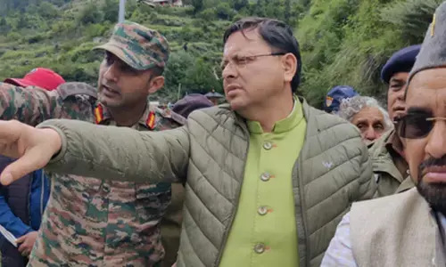 उत्तरकाशी आपदा : केंद्र और राज्य सरकार ने राहत और बचाव कार्य में झोंकी ताकत, युद्धस्तर पर जारी अभियान उत्तरकाशी आपदा : केंद्र और राज्य सरकार ने राहत और बचाव कार्य में झोंकी ताकत, युद्धस्तर पर जारी अभियान