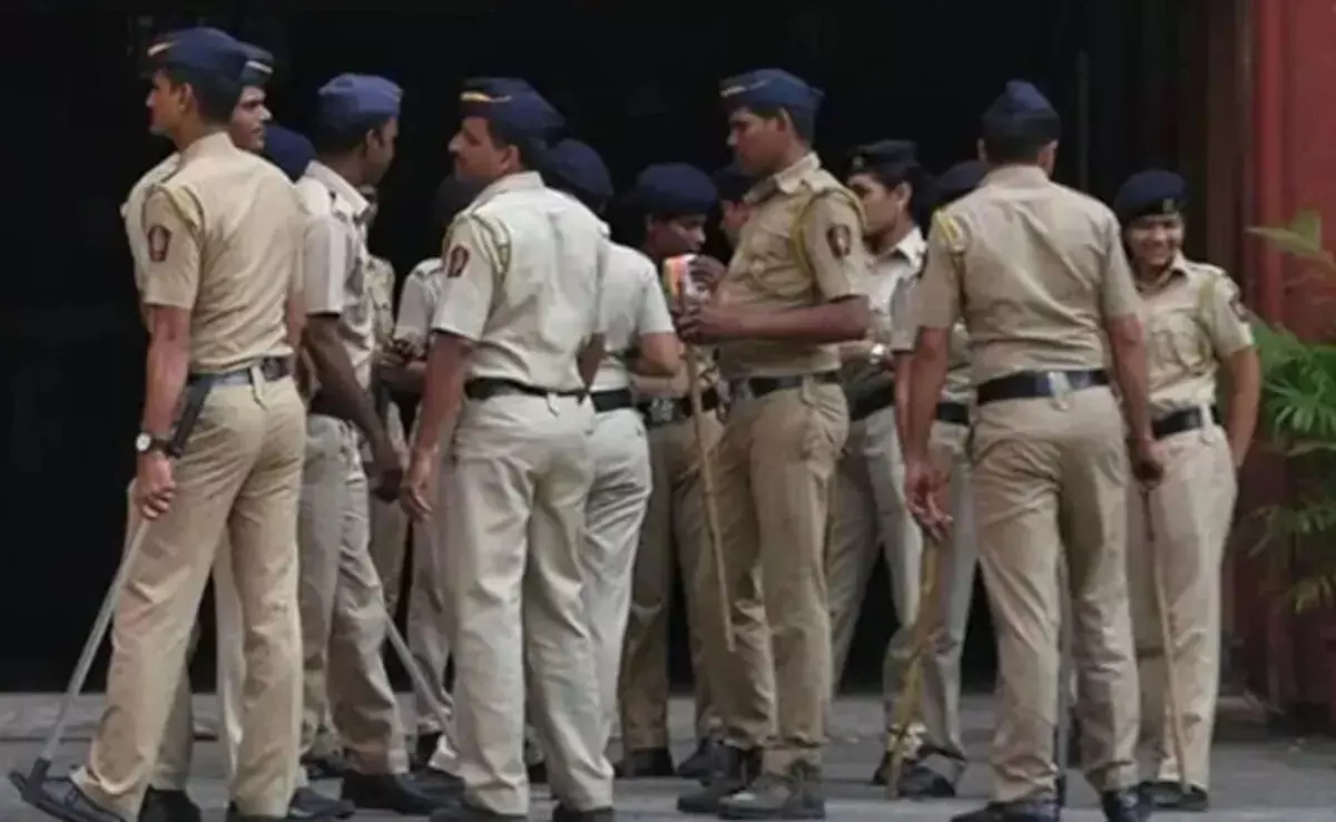 मुंबई क्राइम ब्रांच की बड़ी कार्रवाई, हथियार के साथ पांच शूटर गिरफ्तार