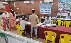 बिहार एसआईआर प्रक्रिया: मतदाता सूची में त्रुटियों को लेकर विपक्ष ने अब तक नहीं दर्ज कराई कोई आपत्ति बिहार एसआईआर प्रक्रिया: मतदाता सूची में त्रुटियों को लेकर विपक्ष ने अब तक नहीं दर्ज कराई कोई आपत्ति