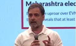 राहुल गांधी ने उठाया वोटर लिस्ट में गड़बड़ी का मुद्दा, कहा- महाराष्ट्र में 40 लाख संदिग्ध वोटर