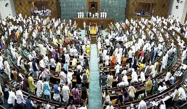 राज्यसभा में चर्चा की मांग पर अड़ा विपक्ष, हंगामे के बाद कार्यवाही स्थगित