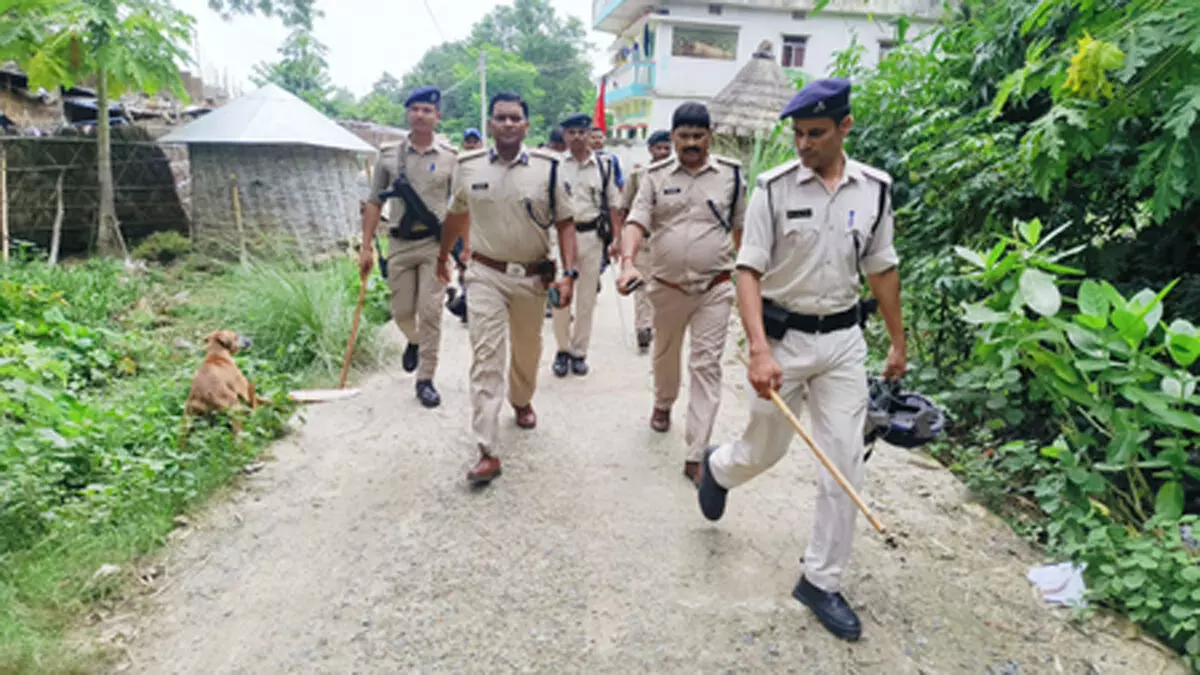 बिहार के सारण में पुलिस मुठभेड़ में दो वांछित अपराधी घायल, पांच गिरफ्तार