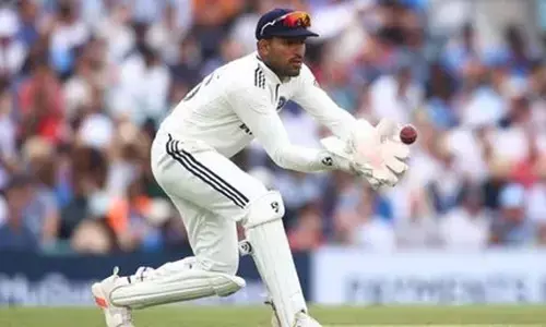 दलीप ट्रॉफी : ध्रुव जुरेल सेंट्रल जोन के कप्तान, कुलदीप, चाहर और खलील भी टीम में शामिल दलीप ट्रॉफी : ध्रुव जुरेल सेंट्रल जोन के कप्तान, कुलदीप, चाहर और खलील भी टीम में शामिल