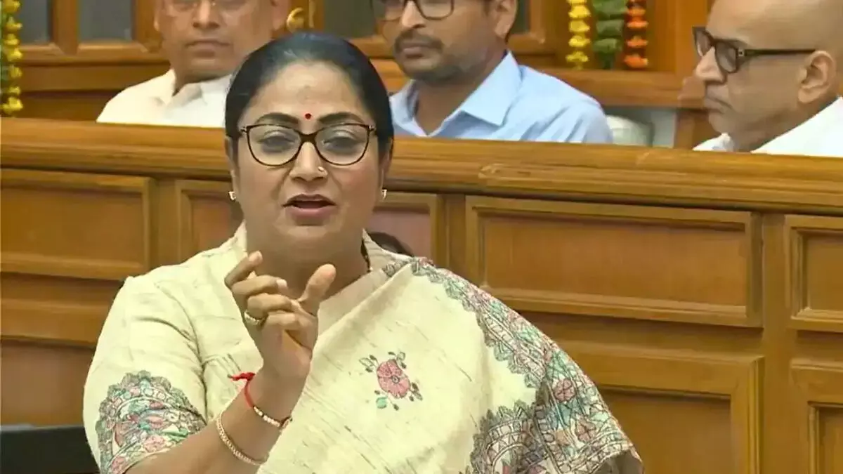 रेखा गुप्ता सरकार ने दिल्ली के प्राइवेट स्कूलों में फीस निर्धारण को पारदर्शी बनाने के लिए विधेयक किया पारित रेखा गुप्ता सरकार ने दिल्ली के प्राइवेट स्कूलों में फीस निर्धारण को पारदर्शी बनाने के लिए विधेयक किया पारित