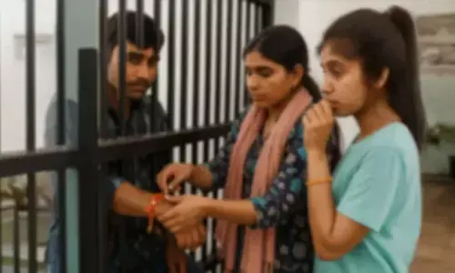 राजस्थान: जिला कारागार में बहनों ने कैदी भाइयों को बांधी राखी