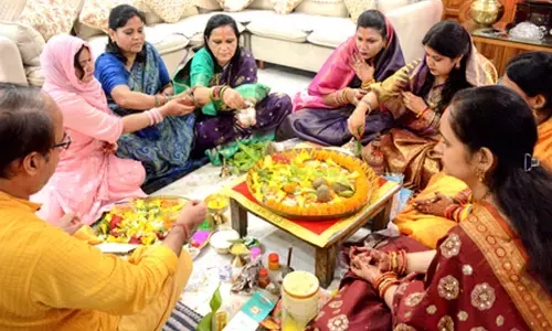 तीनों तीज में सबसे अनूठी है कजरी तीज, जानें इसमें नीमड़ी पूजन का महत्व तीनों तीज में सबसे अनूठी है कजरी तीज, जानें इसमें नीमड़ी पूजन का महत्व