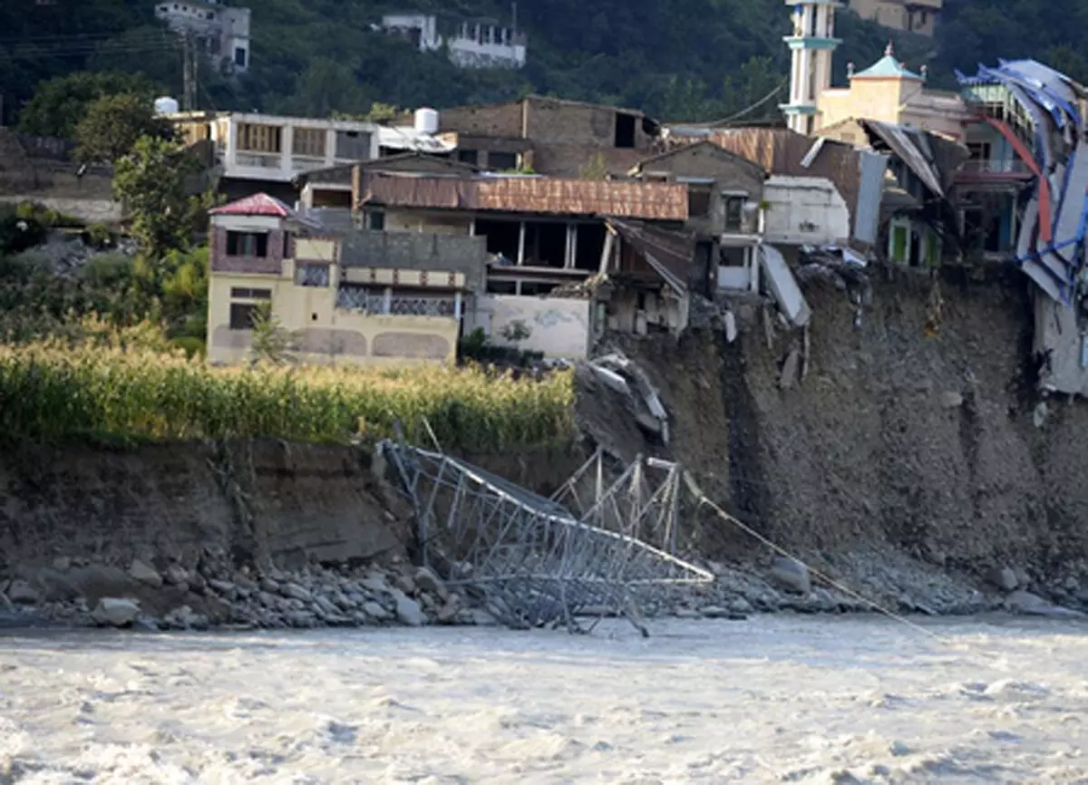 पाकिस्तान: पंजाब प्रांत में भारी बारिश ने मचाई तबाही, अब तक 166 की मौत