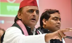 अखिलेश यादव ने चुनाव आयोग की निष्पक्षता पर उठाए गंभीर सवाल अखिलेश यादव ने चुनाव आयोग की निष्पक्षता पर उठाए गंभीर सवाल