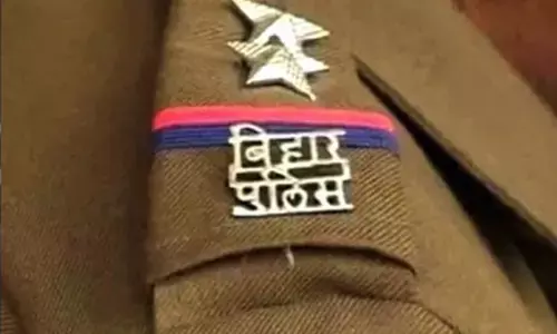 बिहार : सीमावर्ती जिलों में सात महीने में 6,531 लीटर अवैध शराब जब्त, 45 तस्कर गिरफ्तार बिहार : सीमावर्ती जिलों में सात महीने में 6,531 लीटर अवैध शराब जब्त, 45 तस्कर गिरफ्तार