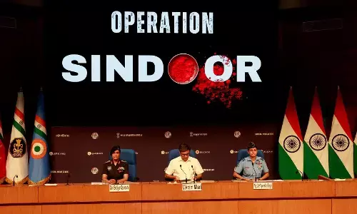 ऑपरेशन सिंदूर पर बॉलीवुड में फिल्म बनाने की होड़ ऑपरेशन सिंदूर पर बॉलीवुड में फिल्म बनाने की होड़