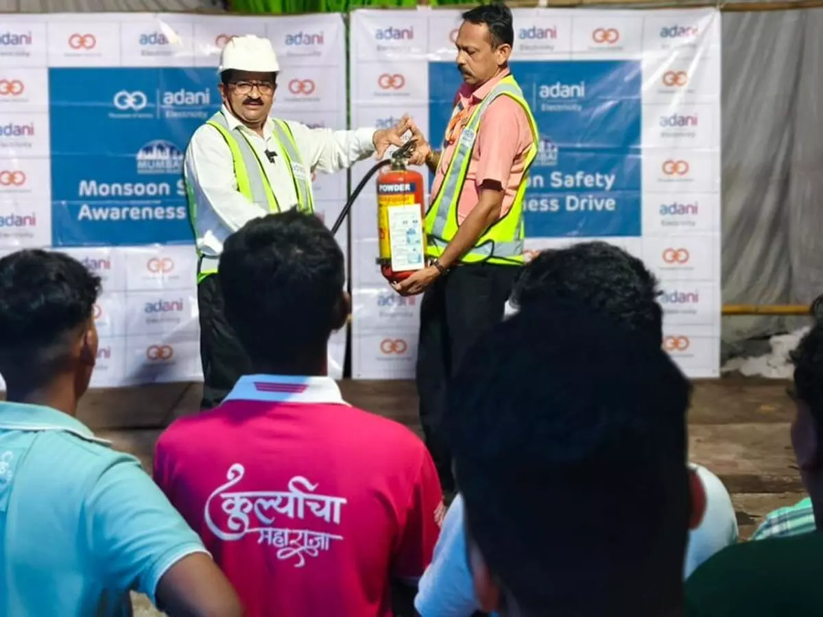 अदाणी इलेक्ट्रिसिटी ने बीएमसी के साथ मुंबई में गणेश पंडालों की विद्युत सुरक्षा के लिए हाथ मिलाया
