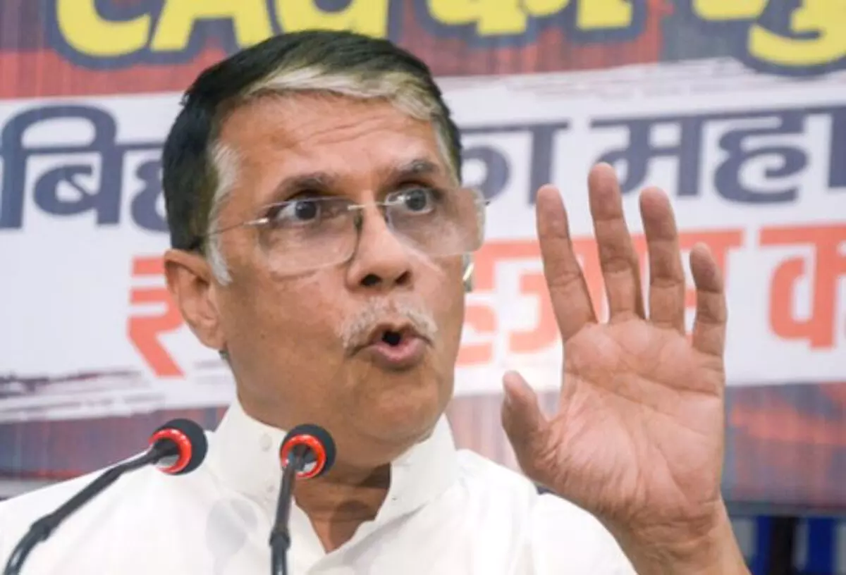 चुनाव आयोग की मतदाता सूची फर्जी है : पवन खेड़ा