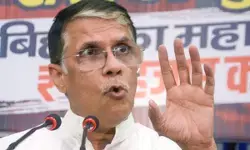 चुनाव आयोग की मतदाता सूची फर्जी है : पवन खेड़ा