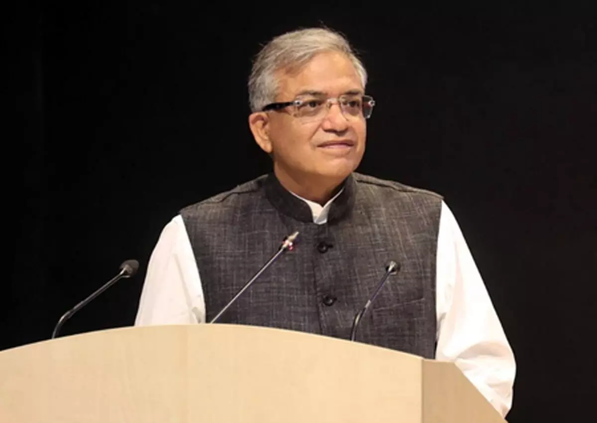 चुनाव आयोग ने राहुल गांधी के दावे को बताया झूठा और भ्रामक चुनाव आयोग ने राहुल गांधी के दावे को बताया झूठा और भ्रामक