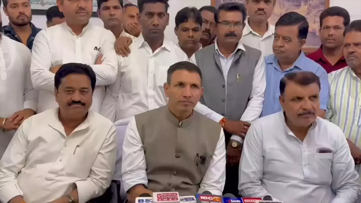 मध्य प्रदेश के कांग्रेस नेताओं ने मतदाता सूची में गड़बड़ी के आरोप को लेकर खोला मोर्चा