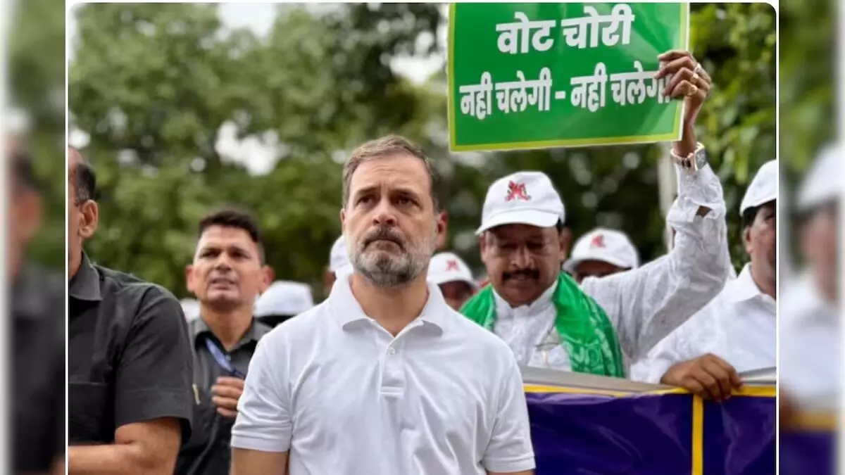 राहुल गांधी का वोट चोरी के ख़िलाफ़ बड़ा आंदोलन, 17 अगस्त से शुरू होगी वोटर अधिकार रैली