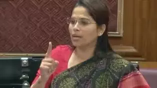 सीएम योगी की तारीफ करना विधायक पूजा पाल को पड़ा भारी, अखिलेश यादव ने पार्टी से किया निष्कासित