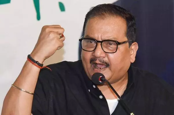 भाजपा और चुनाव आयोग के बीच का रिश्ता लोकतंत्र के लिए खतरा : मनोज झा