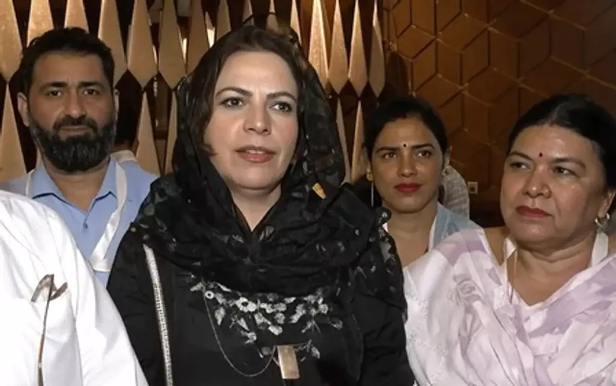 स्वतंत्रता दिवस समारोह में विशेष अतिथि, पंचायत प्रतिनिधियों ने पीएम मोदी का जताया आभार स्वतंत्रता दिवस समारोह में विशेष अतिथि, पंचायत प्रतिनिधियों ने पीएम मोदी का जताया आभार