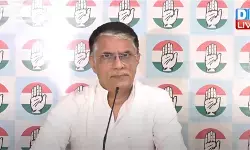 चुनाव आयोग हमें दे वाराणसी की वोटर लिस्ट: पवन खेड़ा