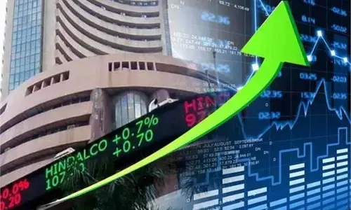 ट्रंप-पुतिन की बैठक से पहले भारतीय शेयर बाजार हरे निशान में बंद, बैंकिंग स्टॉक्स में रही खरीदारी