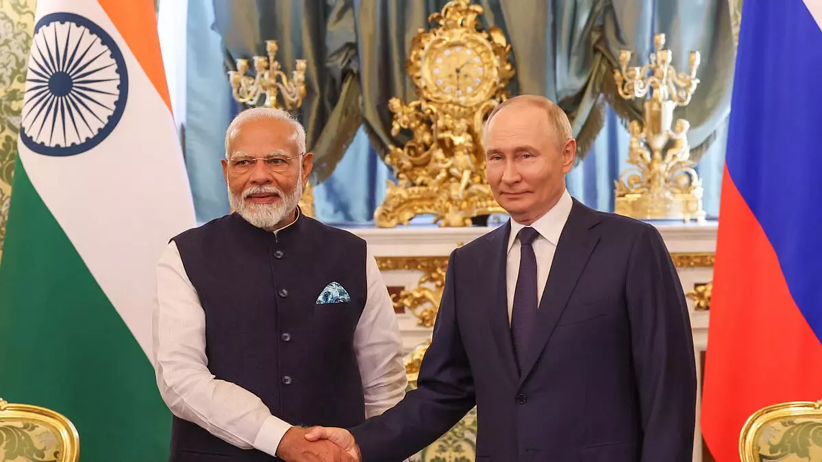 नई संभावनाओं की खोज से भारत-रूस संबंध होंगे और मजबूत नई संभावनाओं की खोज से भारत-रूस संबंध होंगे और मजबूत