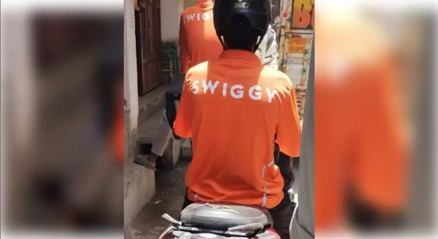 स्विगी ने बढ़ाई अपनी प्लेटफॉर्म फी, 12 रुपए से बढ़ाकर 14 रुपए हुई स्विगी ने बढ़ाई अपनी प्लेटफॉर्म फी, 12 रुपए से बढ़ाकर 14 रुपए हुई