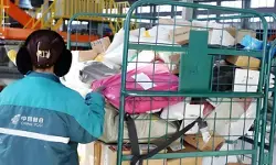 चीन के एक्सप्रेस डिलीवरी कारोबार की मात्रा 1 खरब 12 अरब 5 करोड़ से अधिक