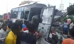 पश्चिम बंगाल: बर्धमान में दर्दनाक सड़क हादसे में 10 लोगों की हुई मौत, 35 लोग घायल