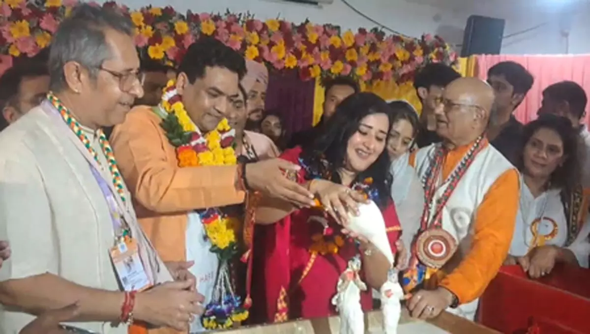 दिल्ली के इस्कॉन मंदिर समेत देशभर में श्रीकृष्ण जन्माष्टमी की धूम, श्रद्धालुओं का उमड़ा सैलाब