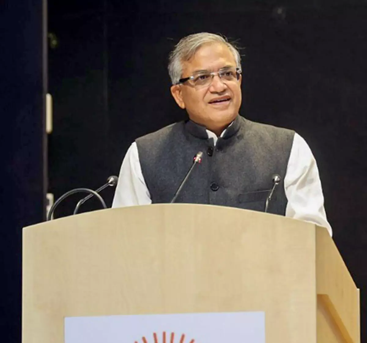 चुनाव आयोग ने कांग्रेस के वीडियो को बताया फर्जी, बिहार के लोगों को गुमराह करने की कोशिश चुनाव आयोग ने कांग्रेस के वीडियो को बताया फर्जी, बिहार के लोगों को गुमराह करने की कोशिश