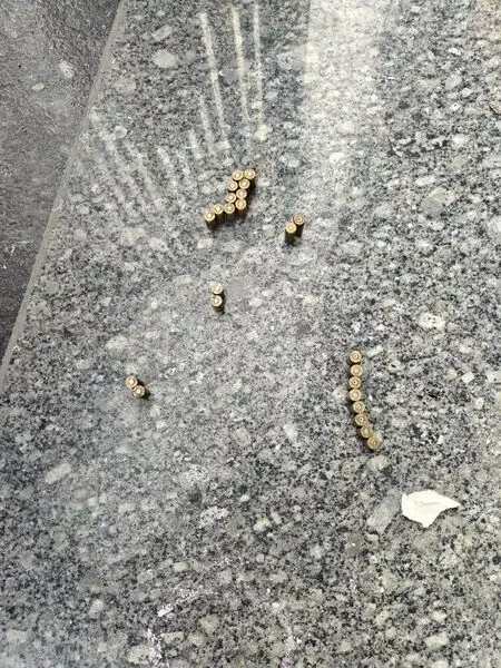 एल्विश यादव के घर पर हुई फायरिंग, बाइक पर सवार 3 लोगों ने 20-25 राउंड तक ताबड़तोड़ गोलियां चलाईं एल्विश यादव के घर पर हुई फायरिंग, बाइक पर सवार 3 लोगों ने 20-25 राउंड तक ताबड़तोड़ गोलियां चलाईं