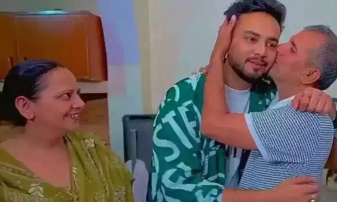 फायरिंग पर एल्विश के पिता ने जताई फिक्र, बोले-  हमें अब जान का खतरा हो रहा महसूस