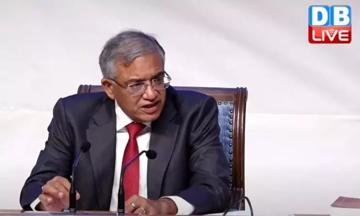 वोट चोरी कहना संविधान का अपमान: चुनाव आयोग वोट चोरी कहना संविधान का अपमान: चुनाव आयोग