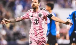 खेल मंत्री अब्दुरहिमान ने कर दी पुष्टि, केरल में अर्जेंटीना फुटबॉल टीम की अगुवाई करेंगे लियोनेल मेसी खेल मंत्री अब्दुरहिमान ने कर दी पुष्टि, केरल में अर्जेंटीना फुटबॉल टीम की अगुवाई करेंगे लियोनेल मेसी