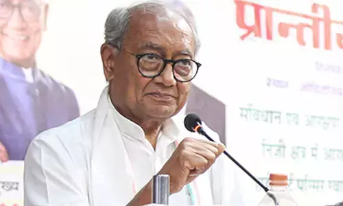 हमें देश की मतदाता सूची की सॉफ्ट कॉपी दी जाए : दिग्विजय सिंह हमें देश की मतदाता सूची की सॉफ्ट कॉपी दी जाए : दिग्विजय सिंह