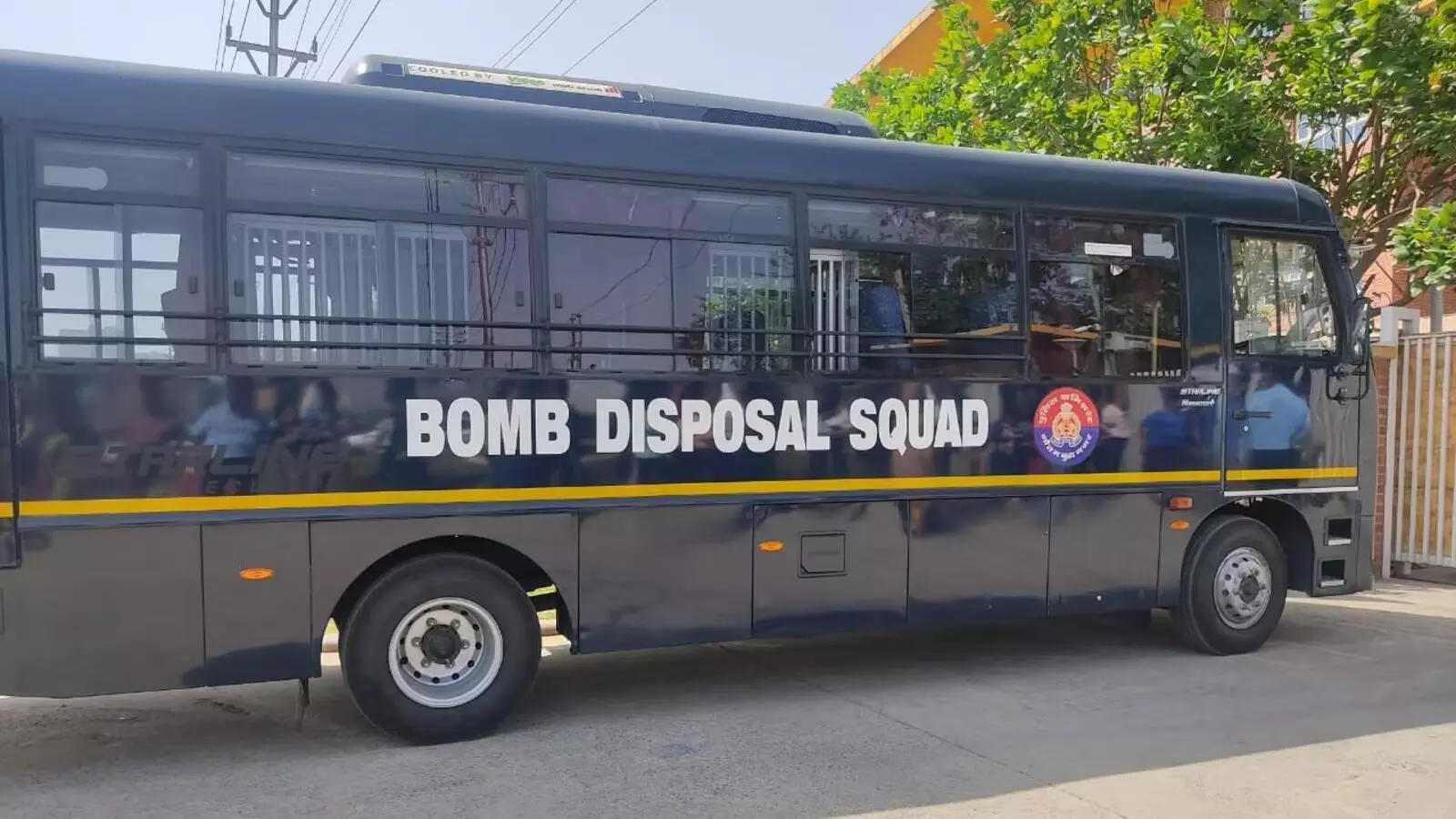 दिल्ली-एनसीआर के स्कूलों को बम से उड़ाने की मिली धमकियां, मौके पर पुलिस और स्पेशल सेल तैनात