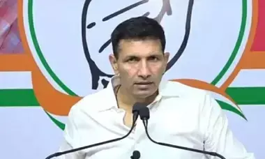 भाजपा सांसद का वीडियो वायरल, वोट चोरी का संदर्भ देकर पटवारी ने साधा निशाना भाजपा सांसद का वीडियो वायरल, वोट चोरी का संदर्भ देकर पटवारी ने साधा निशाना