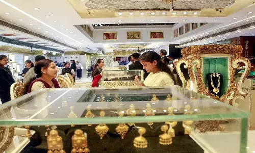 सस्ते में सोना-चांदी खरीदने का मौका, कीमतों में आई कमी