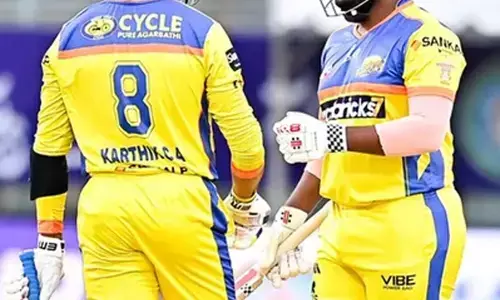 महाराजा ट्रॉफी 2025 : मैसूर वॉरियर्स ने बेंगलुरु ब्लास्टर्स को 39 रन से हराया महाराजा ट्रॉफी 2025 : मैसूर वॉरियर्स ने बेंगलुरु ब्लास्टर्स को 39 रन से हराया