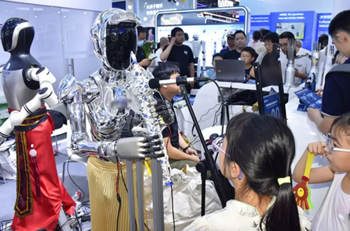 चीन के एआई पेटेंट की संख्या का विश्व में 60 प्रतिशत हिस्सा