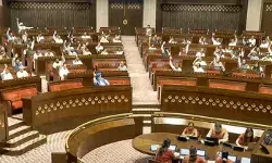 हंगामे के कारण दोनों सदनों की कार्यवाही स्थगित