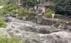 कुल्लू में बादल फटने से 101 करोड़ का नुकसान, प्रशासन ने राहत कार्य तेज किए